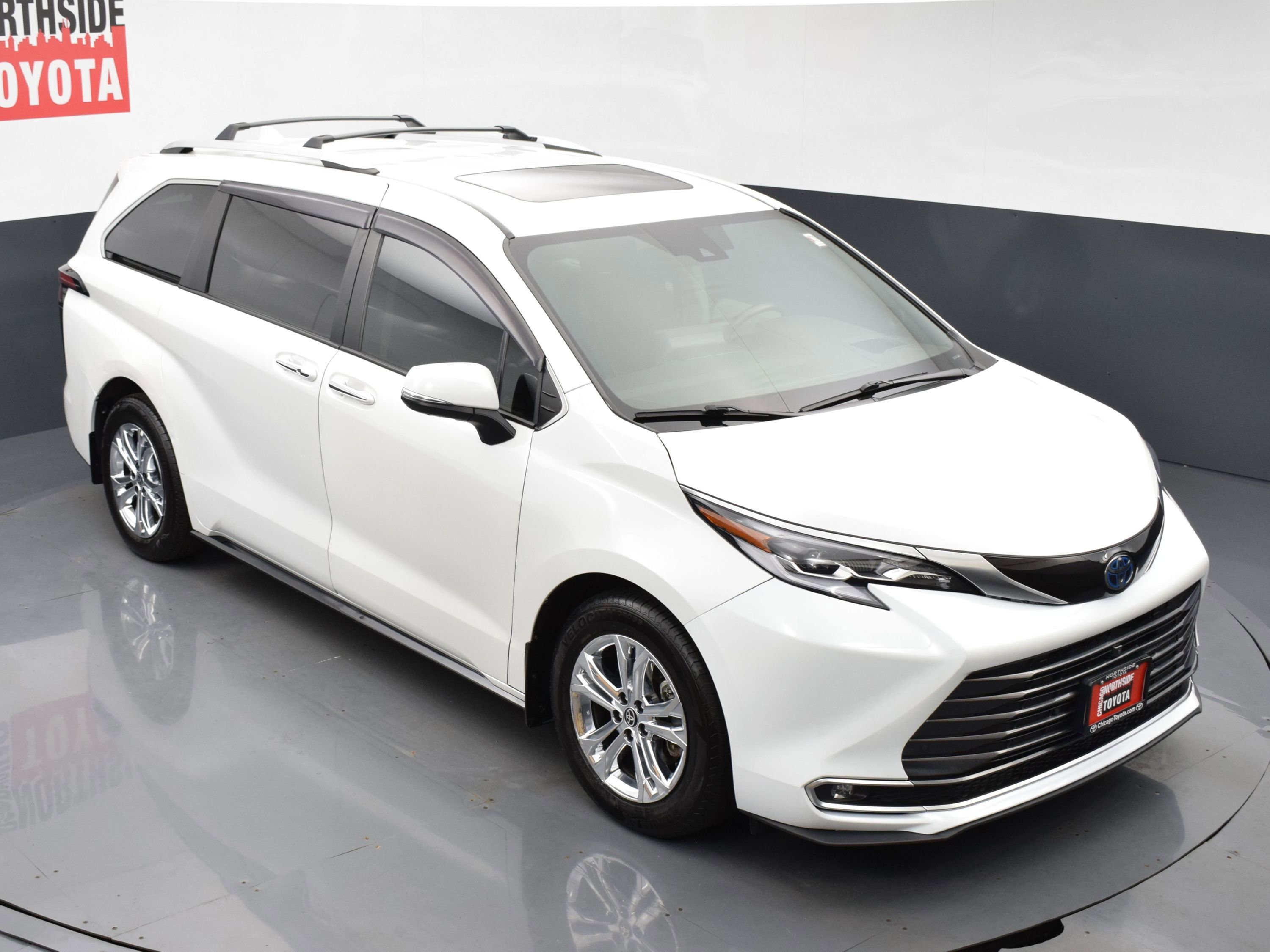Used 2022 Toyota Sienna Platinum AWD/4WD image 33