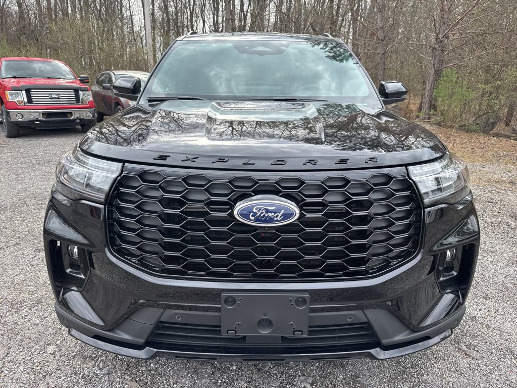 New 2026 Ford Explorer ST-Line AWD/4WD image 2