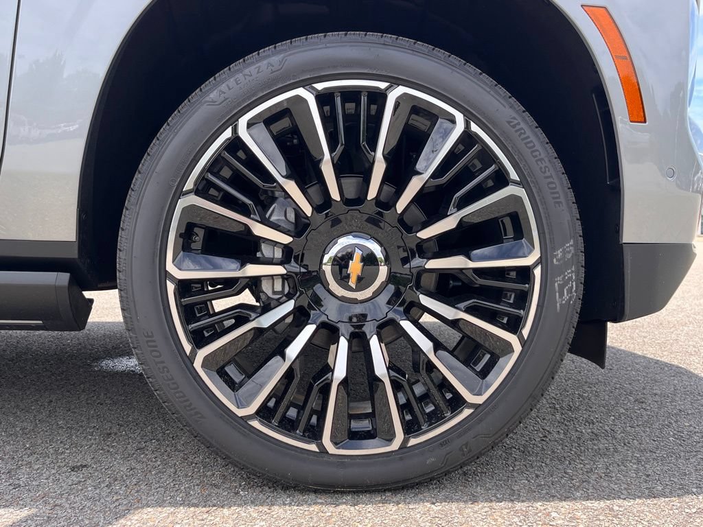 New 2026 Chevrolet Tahoe High Country AWD/4WD image 12