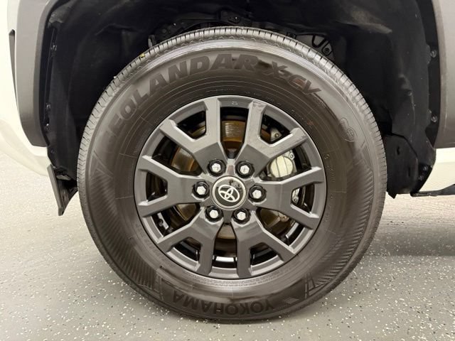 Certified 2026 Toyota 4Runner SR5 AWD/4WD image 19