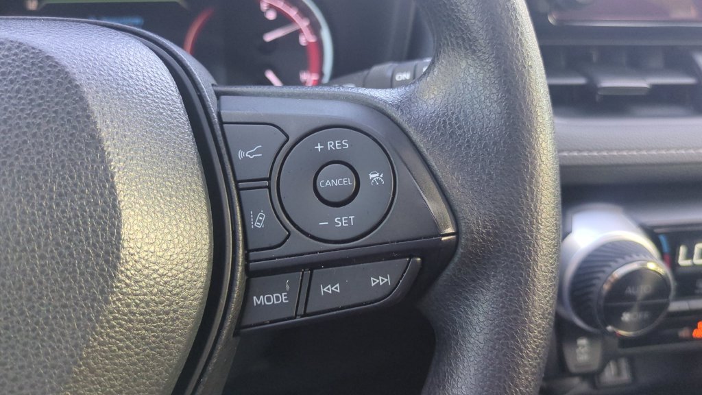 Used 2024 Toyota RAV4 XLE w/ Convenience Package FWD image 22
