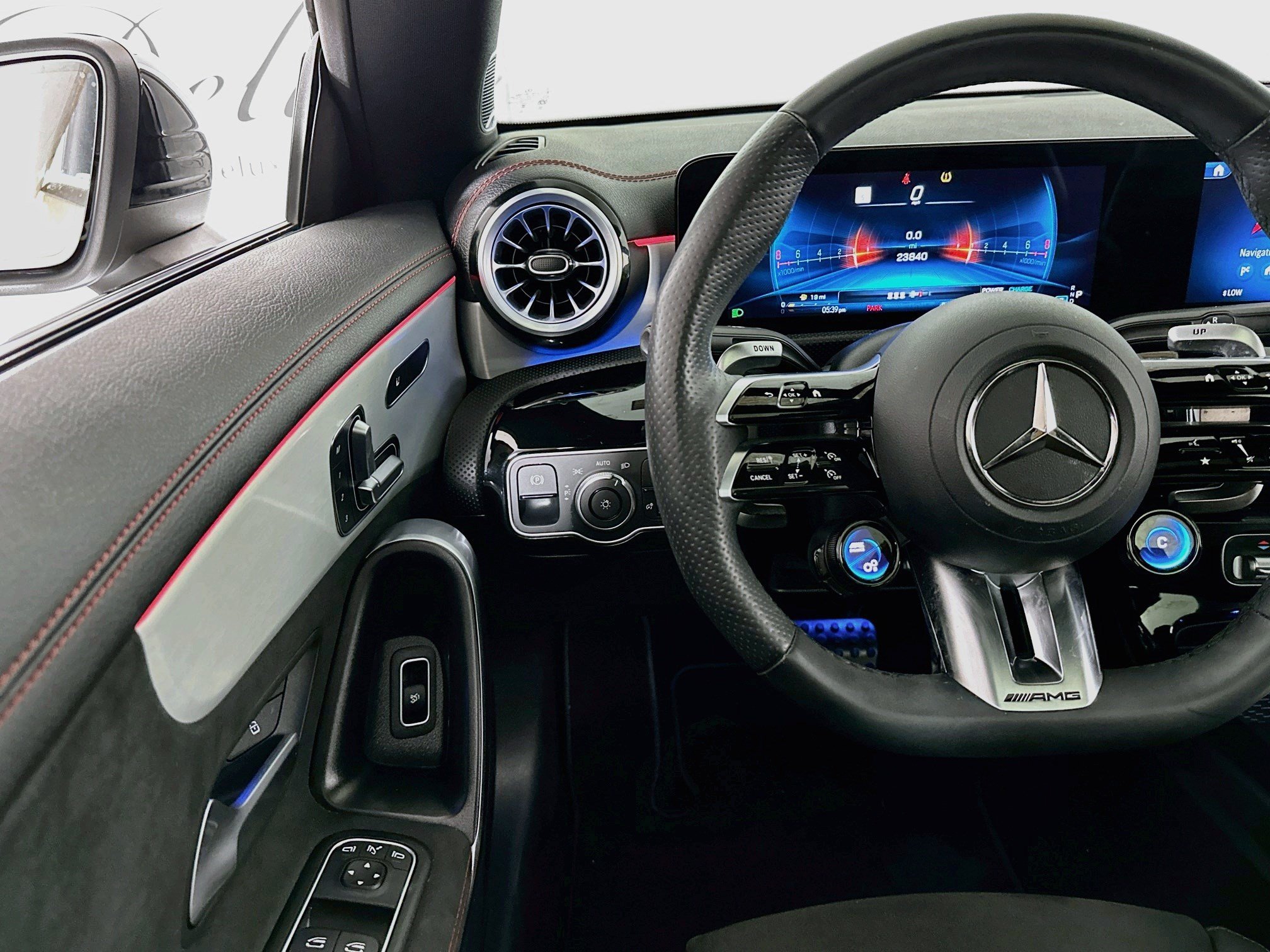 Used 2025 Mercedes-Benz CLA 35 AMG 4MATIC image 10