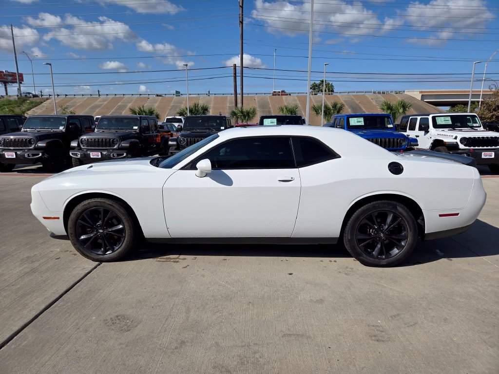 Used 2020 Dodge Challenger SXT w/ Blacktop Package AWD/4WD image 6
