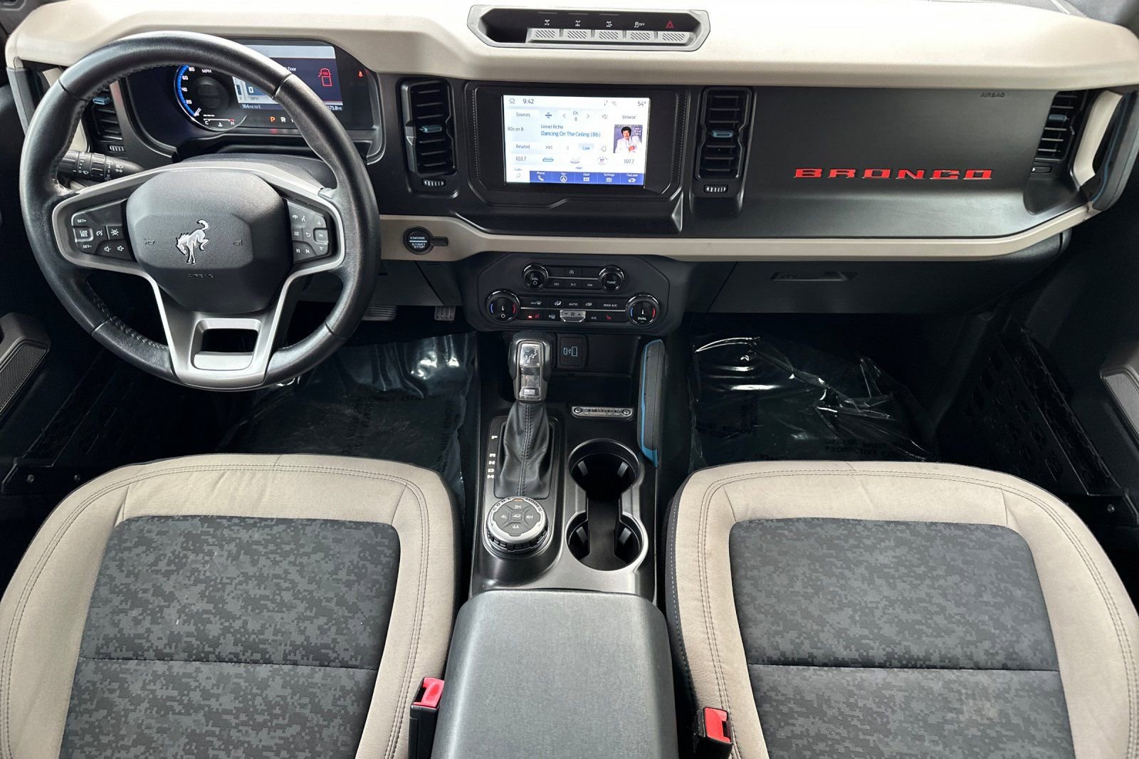 Used 2022 Ford Bronco Wildtrak image 10