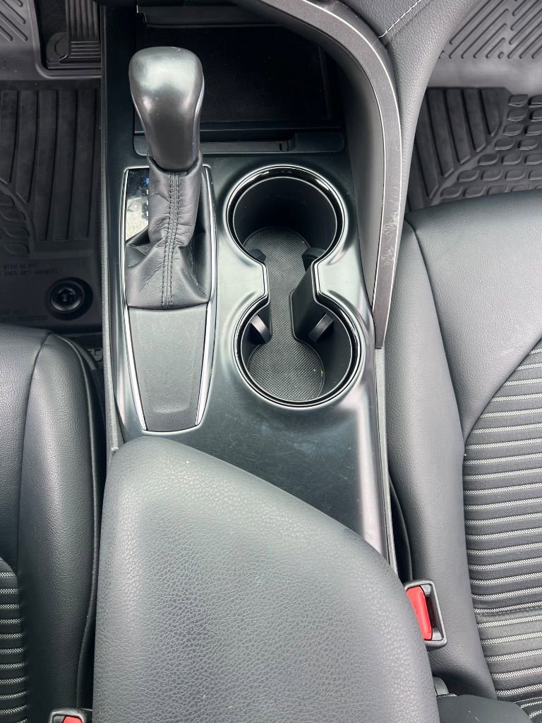 Used 2018 Toyota Camry SE FWD image 34