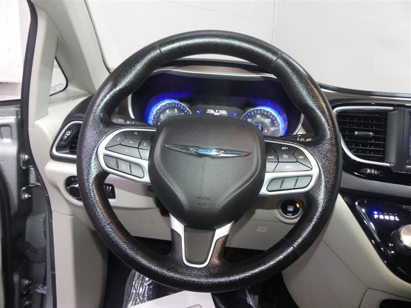 Used 2021 Chrysler Voyager Lxi FWD image 28