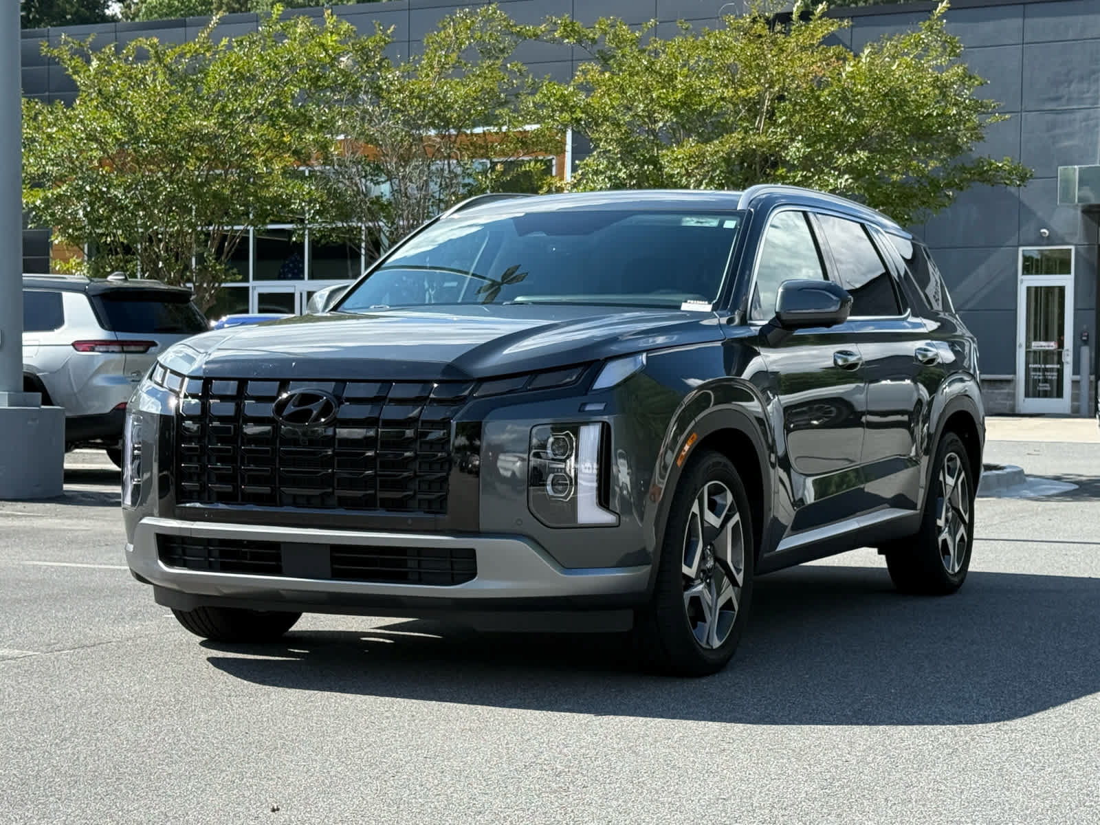 Used 2024 Hyundai Palisade SEL FWD image 1