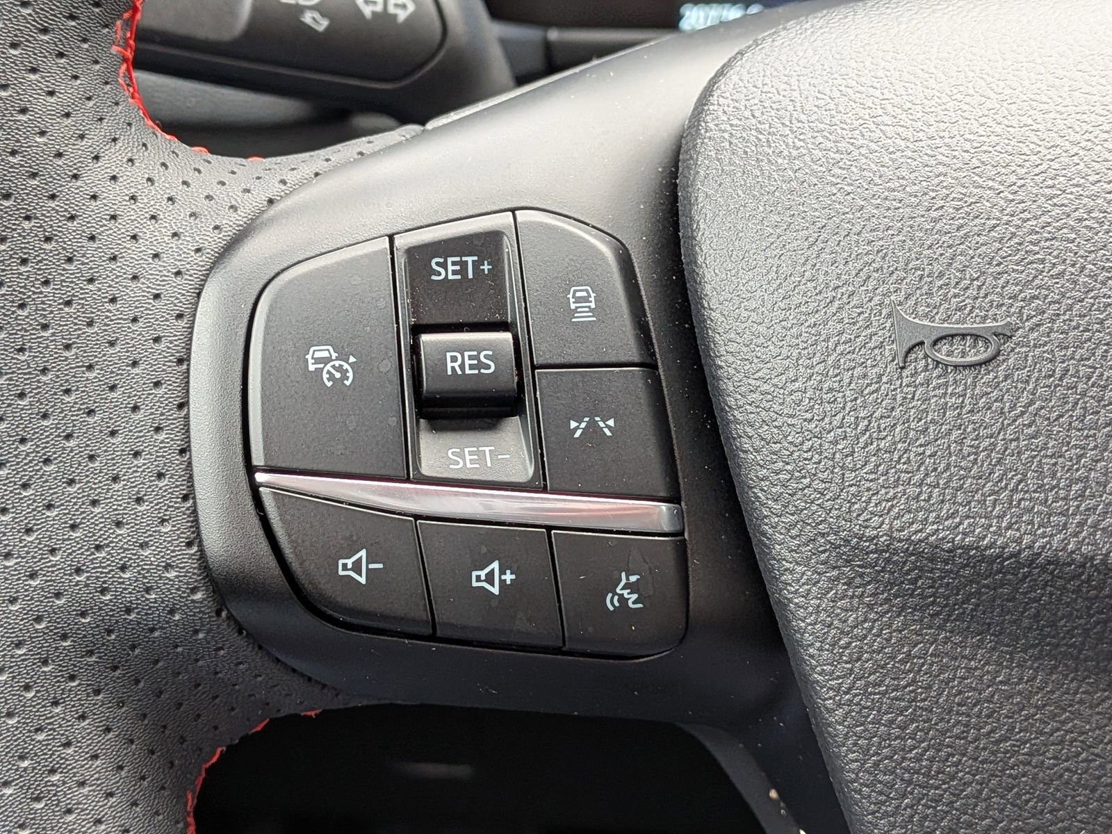 Certified 2023 Ford Escape ST-Line w/ Tech Pack #1 image 30