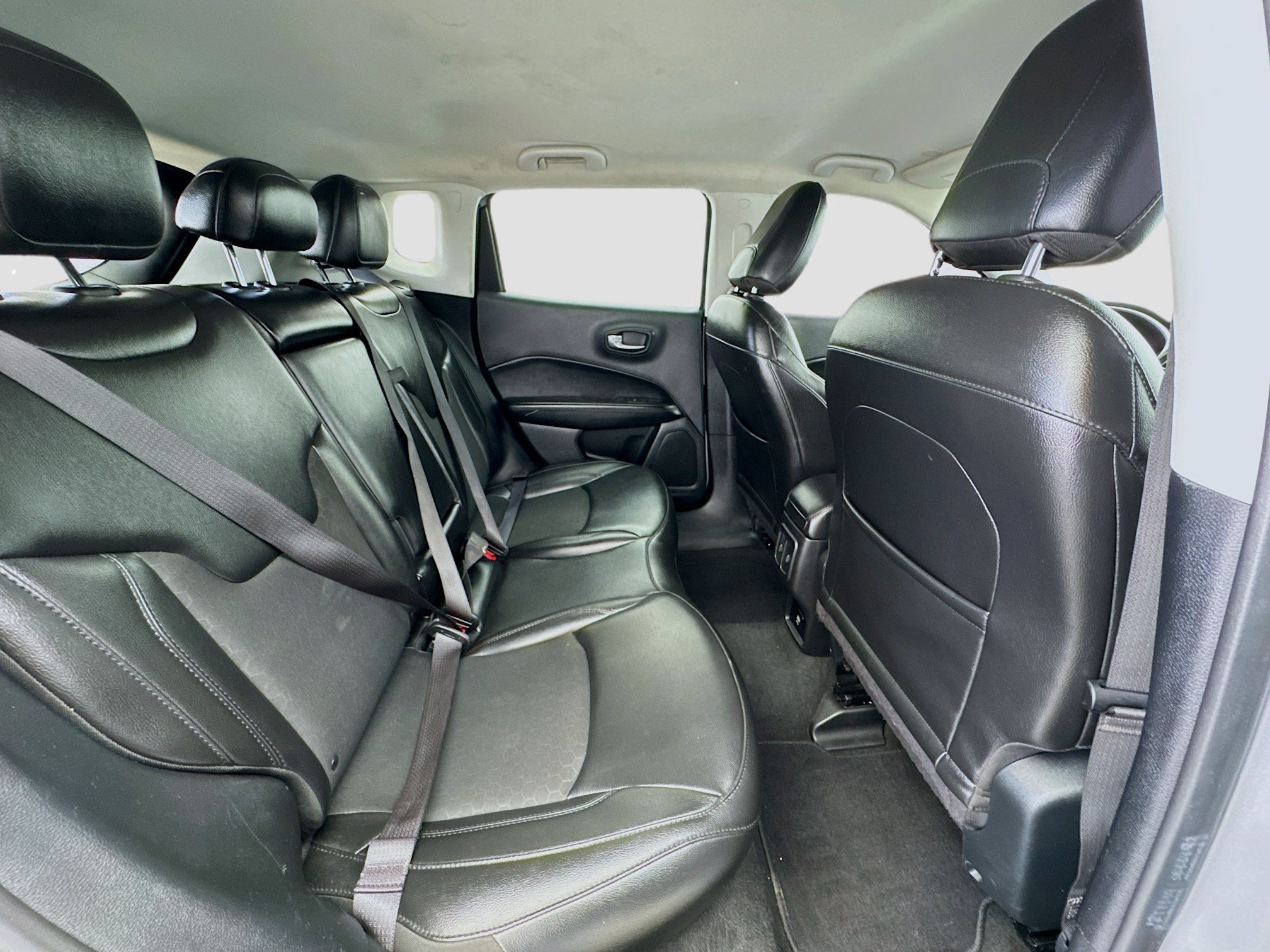 Used 2020 Jeep Compass Latitude FWD image 18