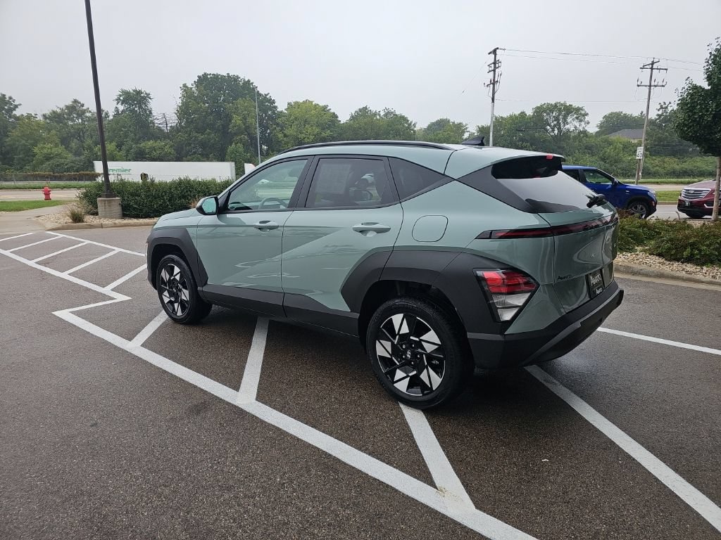 Certified 2024 Hyundai Kona SEL w/ Convenience Package AWD/4WD image 3