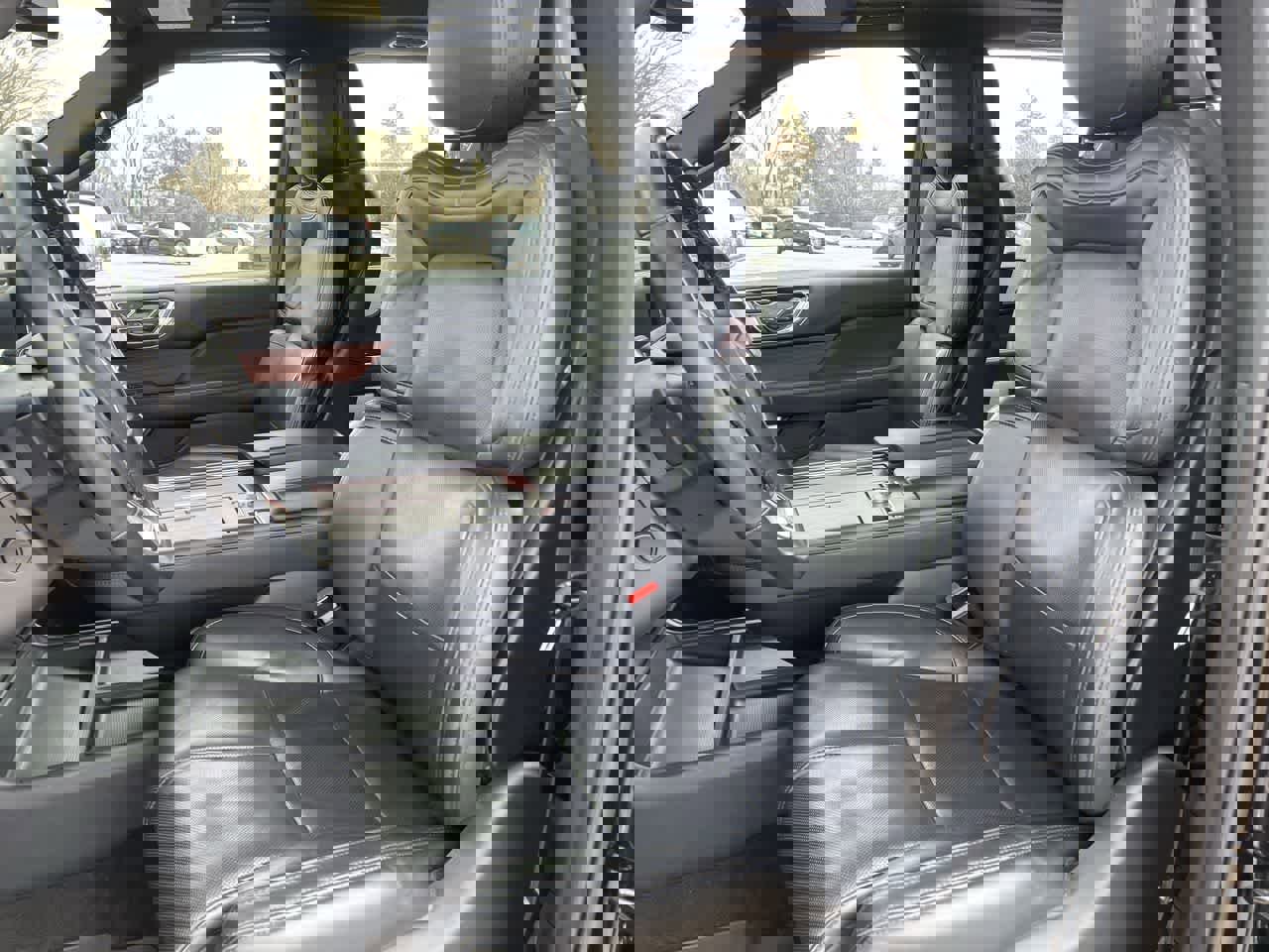 Used 2024 Lincoln Navigator L Reserve image 12