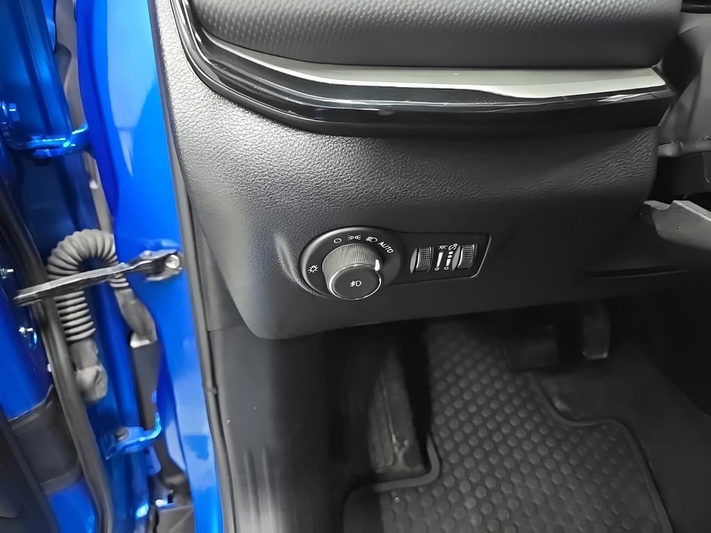 Used 2025 Jeep Compass Trailhawk AWD/4WD image 11