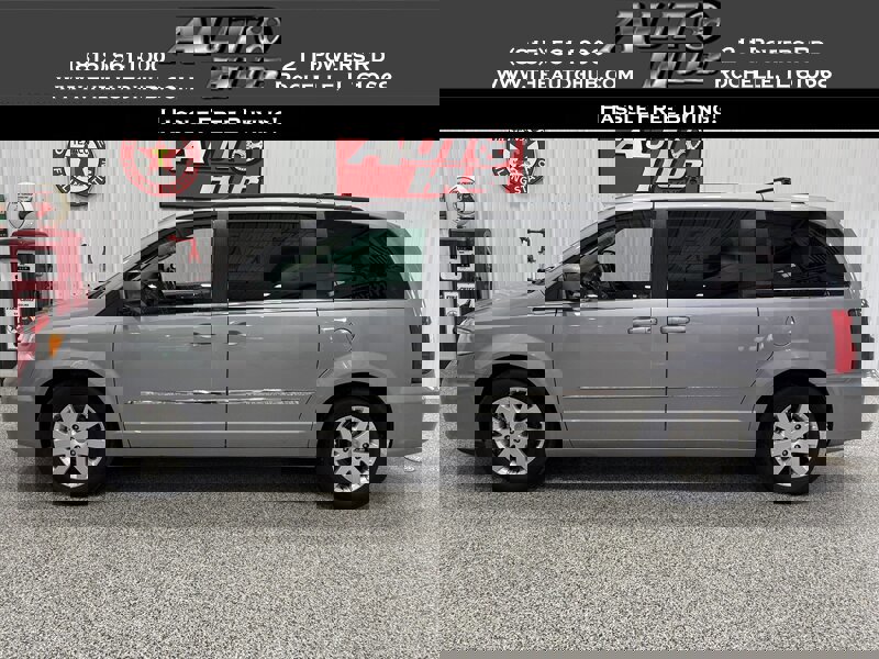 Used 2014 Chrysler Town & Country Touring