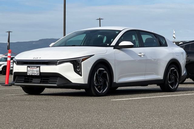 Certified 2025 Kia K4 EX image 10