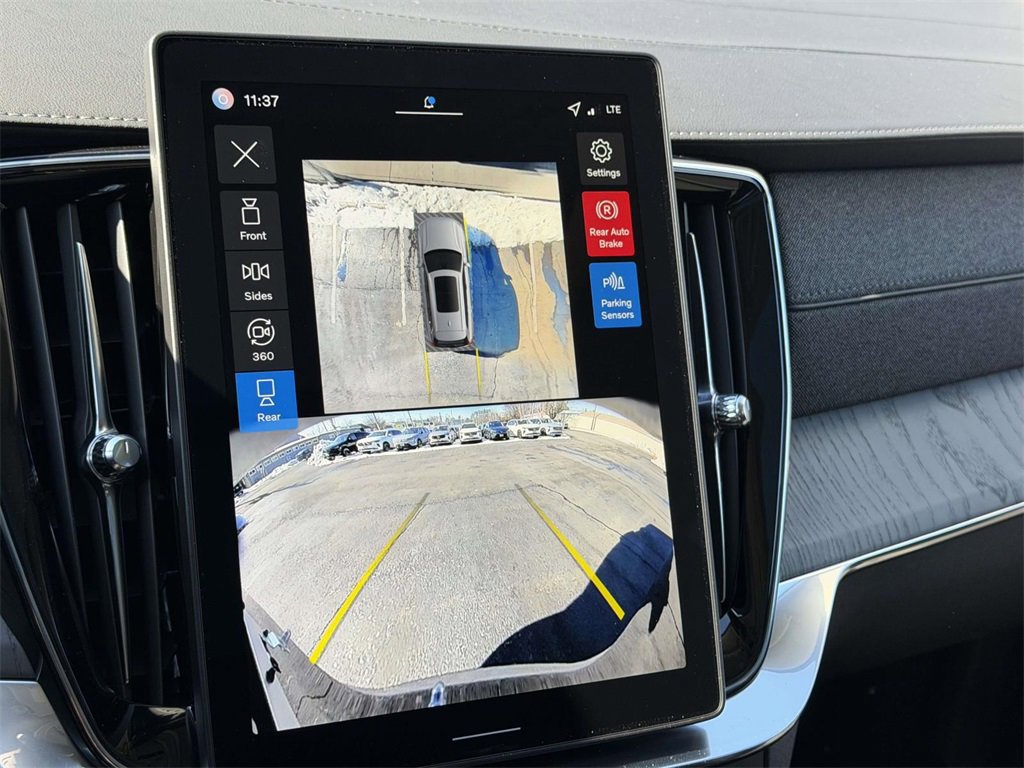 New 2026 Volvo XC90 B6 Ultra w/ Protection Package AWD/4WD image 4