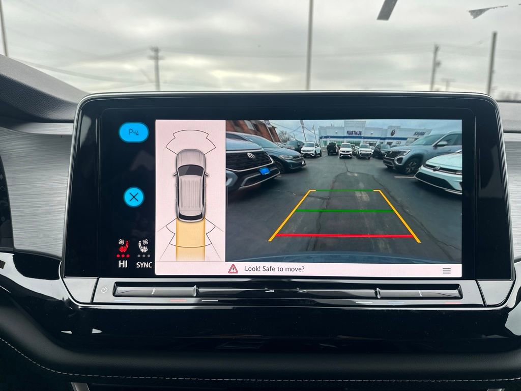 New 2026 Volkswagen Atlas Cross Sport SE image 17