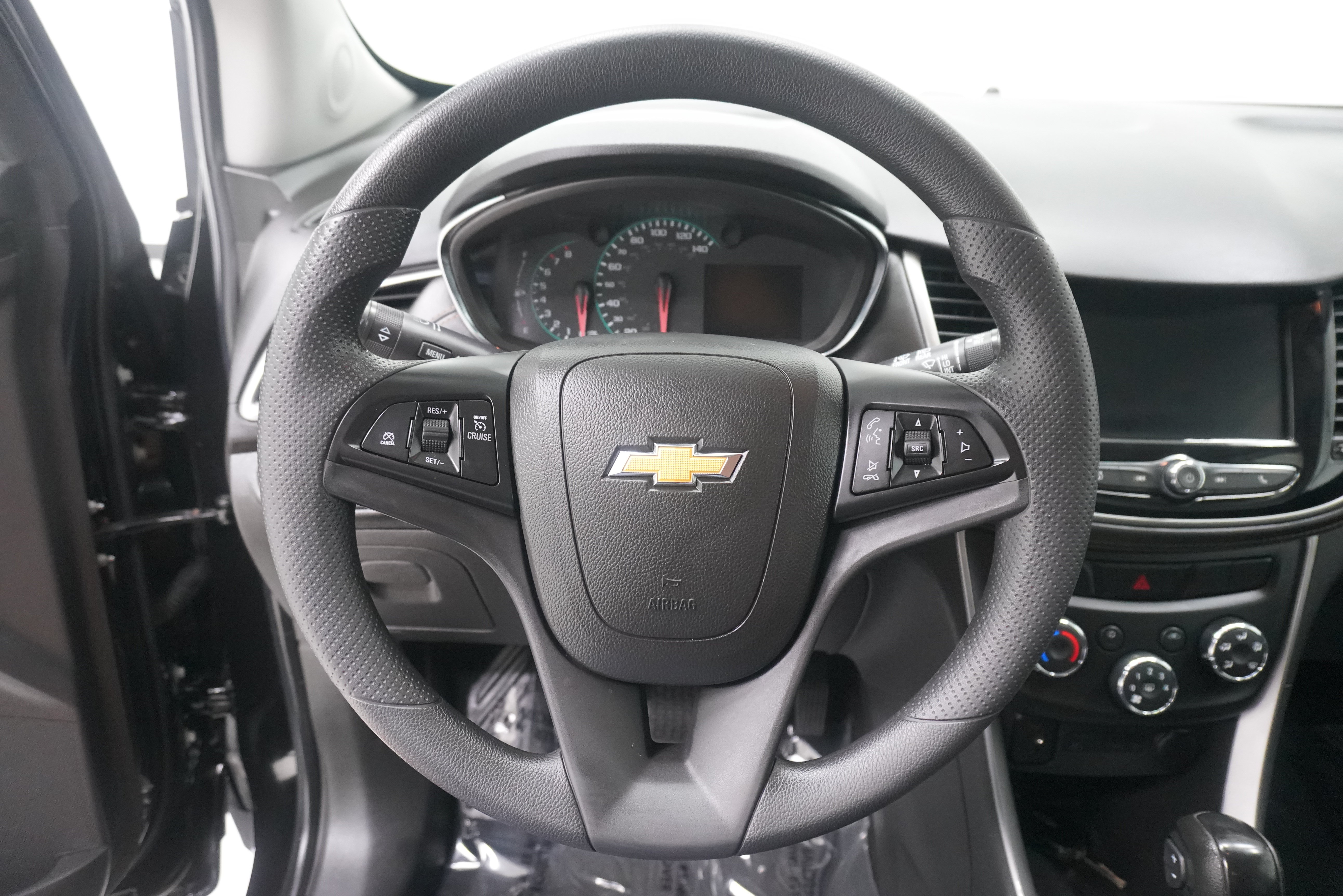 Used 2020 Chevrolet Trax LS w/ Tint and Cruise Package FWD image 16
