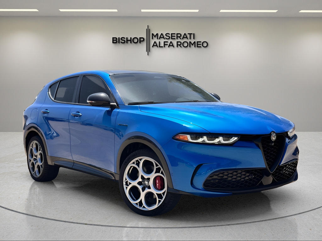 Used 2024 Alfa Romeo Tonale Veloce w/ Active Assist Package AWD/4WD image 1