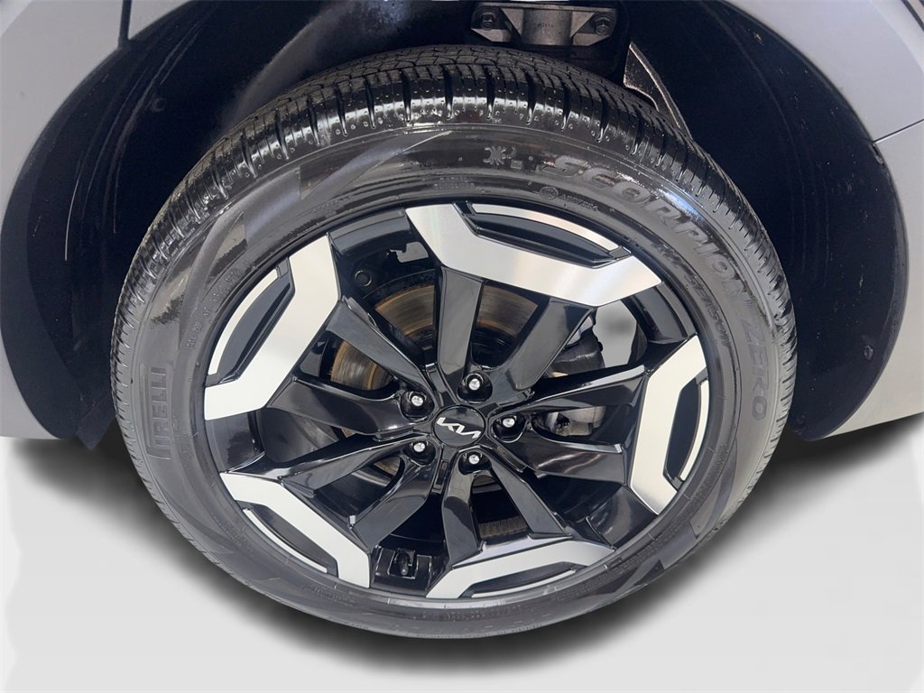 Used 2025 Kia Telluride EX w/ EX Captain's Chair Package image 90