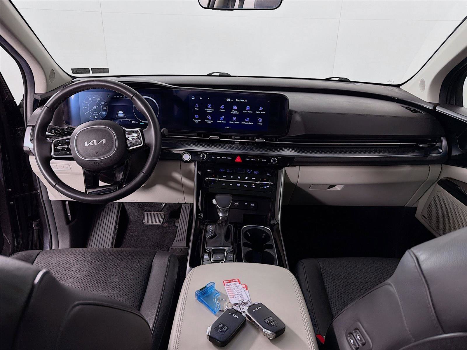 Used 2023 Kia Carnival SX Prestige image 24