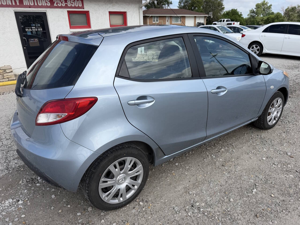 Used 2013 MAZDA MAZDA2 Sport FWD image 3