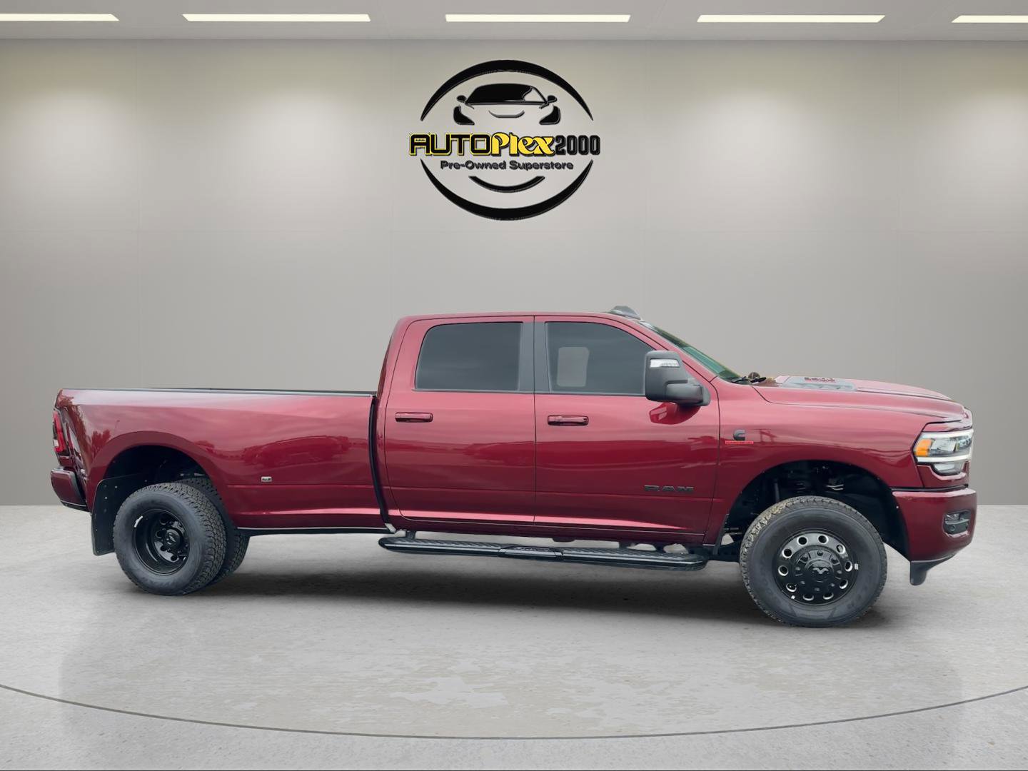 Used 2024 RAM 3500 Laramie w/ Night Edition AWD/4WD image 7