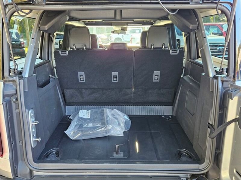 Used 2024 Ford Bronco Black Diamond image 13