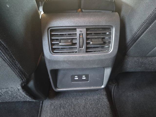 Used 2025 Nissan Rogue SV FWD image 16