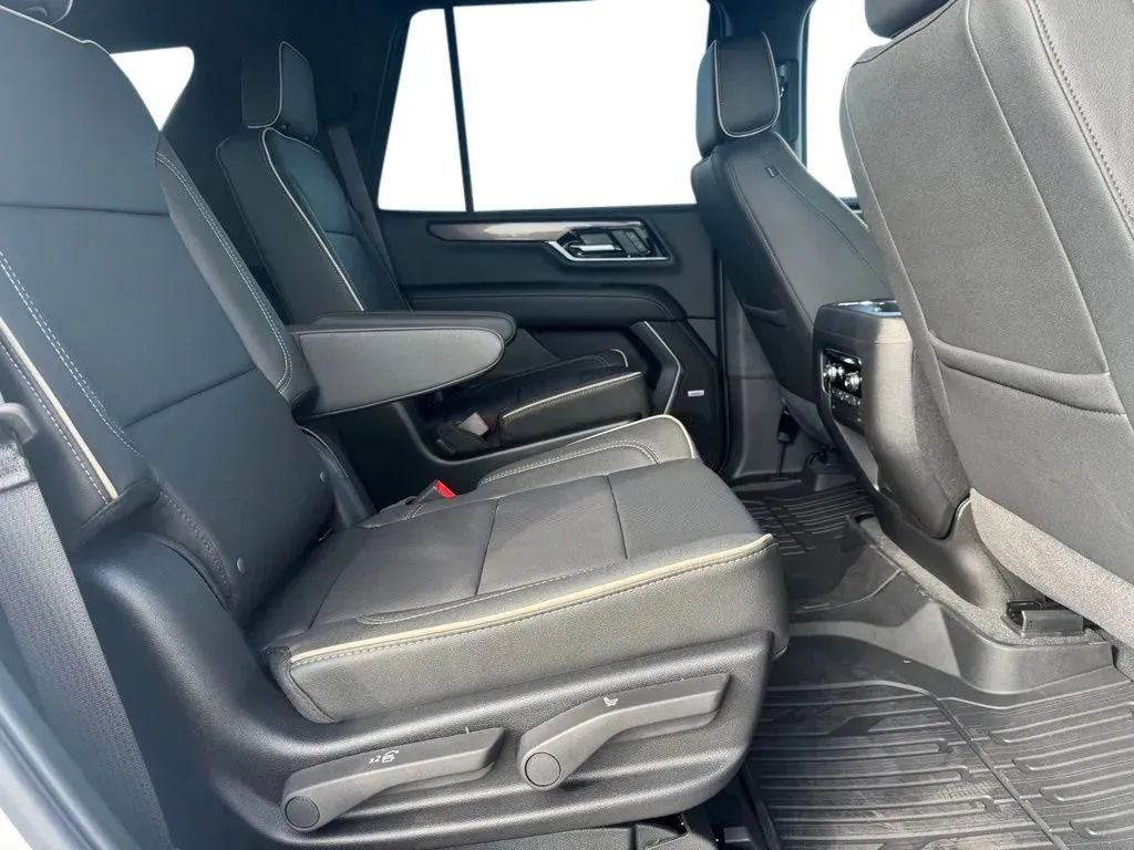 New 2026 GMC Yukon Elevation AWD/4WD image 16