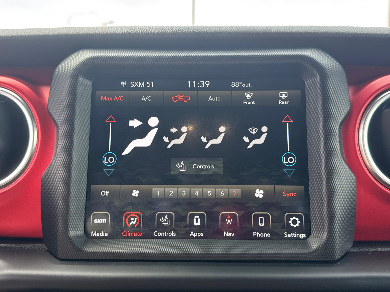 Used 2020 Jeep Gladiator Rubicon AWD/4WD image 13