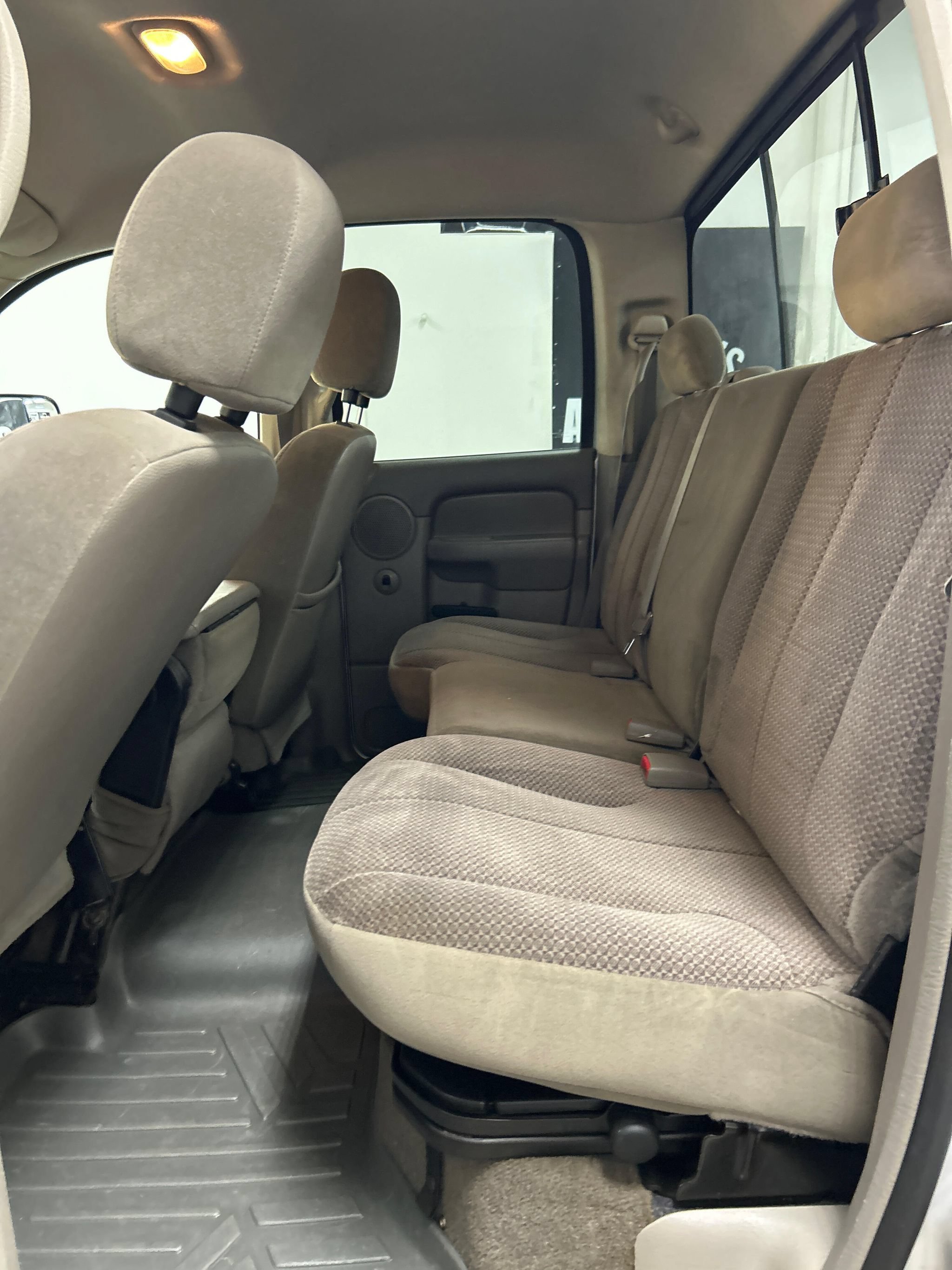 Used 2005 Dodge Ram 2500 Truck SLT w/ Quad Cab Big Horn Value Group AWD/4WD image 10