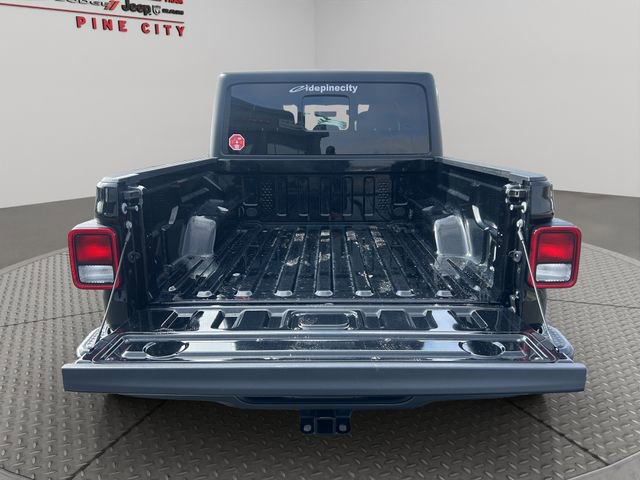 Used 2022 Jeep Gladiator Sport image 24