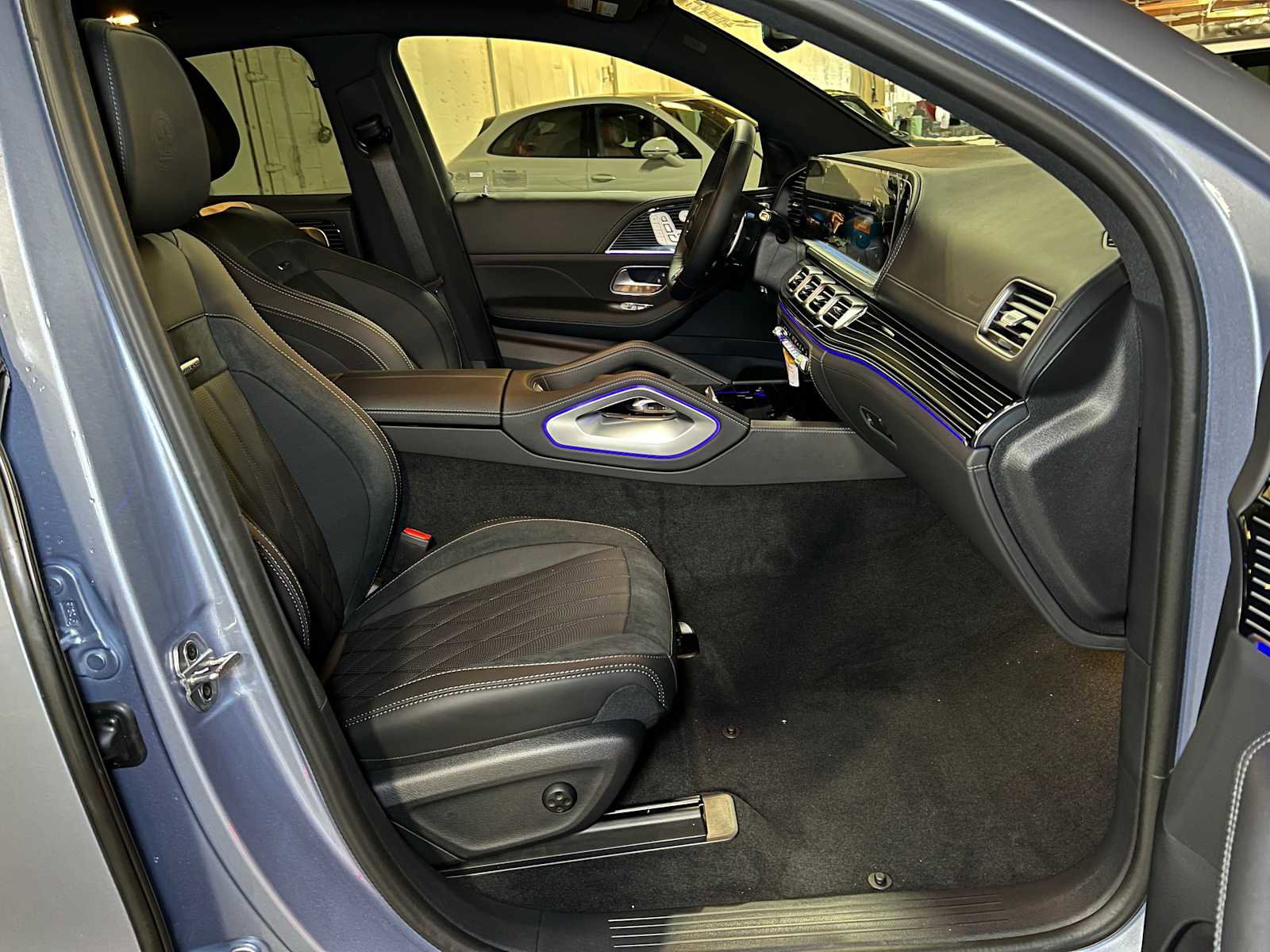 New 2026 Mercedes-Benz GLE 53 AMG 4MATIC Coupe image 13