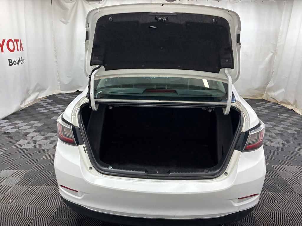 Used 2018 Toyota Yaris iA FWD image 17