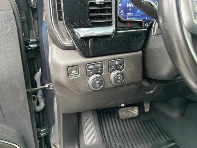 Used 2024 Chevrolet Silverado 1500 RST w/ Z71 Off-Road Package AWD/4WD image 17