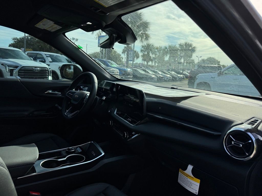 New 2026 Chevrolet Equinox LT w/ Convenience Package II image 25