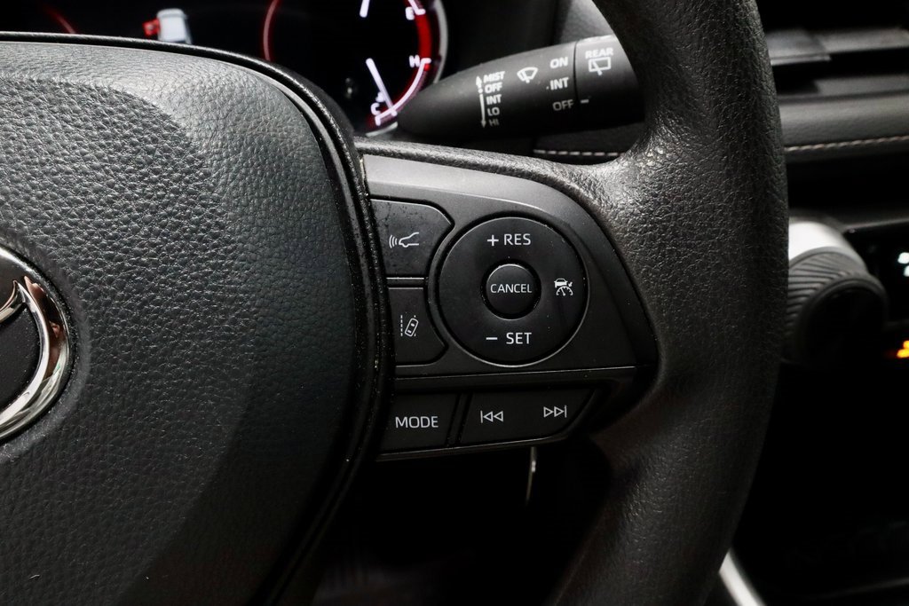 Used 2024 Toyota RAV4 LE image 27