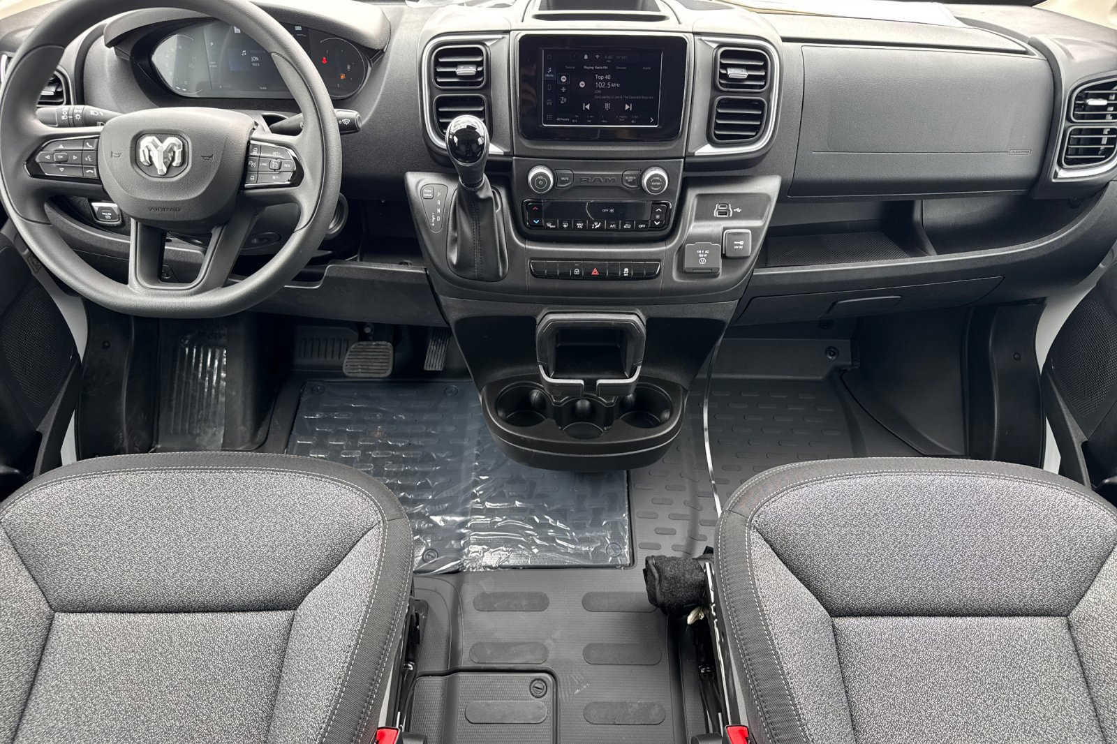 New 2026 RAM ProMaster 2500 w/ Quick Order Package 22G SLT image 11