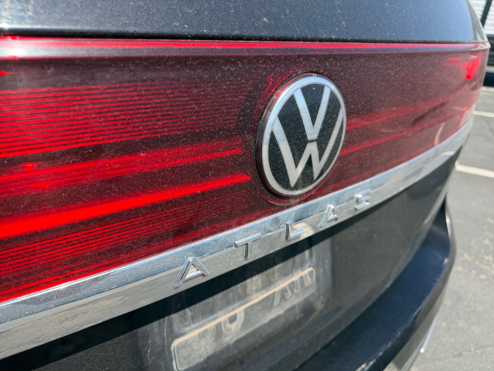Used 2025 Volkswagen Atlas SE FWD image 23