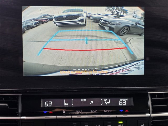 Used 2025 Toyota Sienna XLE image 14