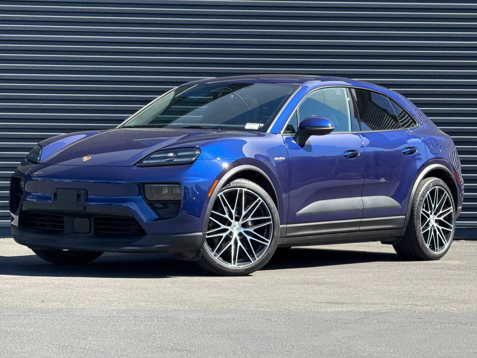 Used 2025 Porsche Macan 4 Electric AWD/4WD image 1