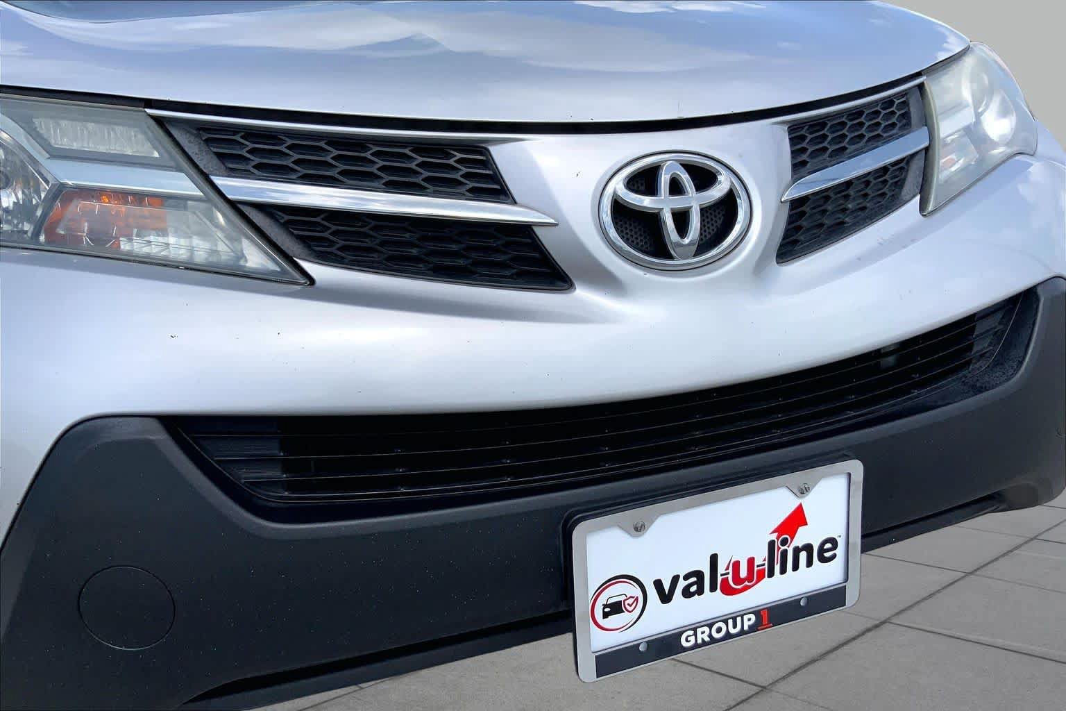 Used 2015 Toyota RAV4 LE FWD image 29