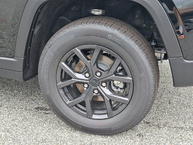 New 2027 Jeep Grand Cherokee Altitude AWD/4WD image 5