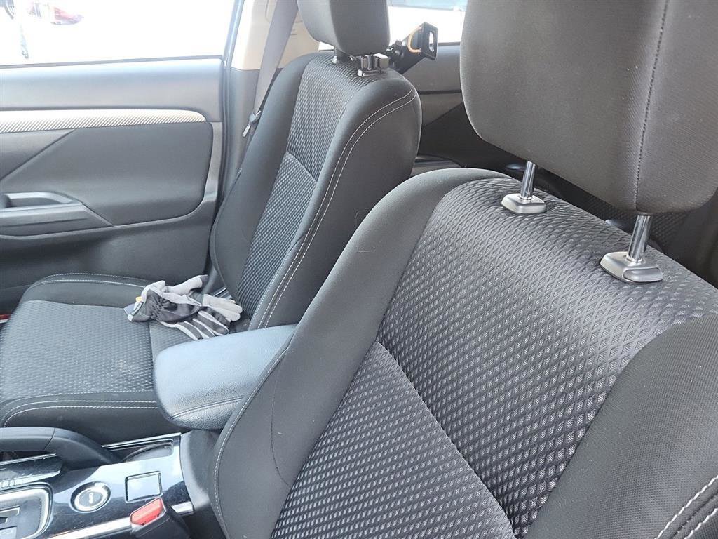 Used 2018 Mitsubishi Outlander ES image 9
