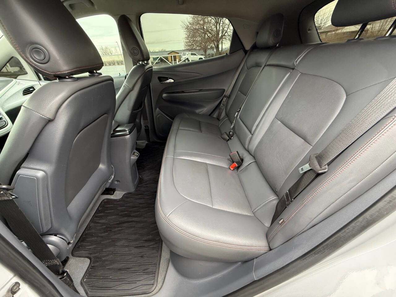 Used 2021 Chevrolet Bolt Premier w/ Infotainment Package image 11