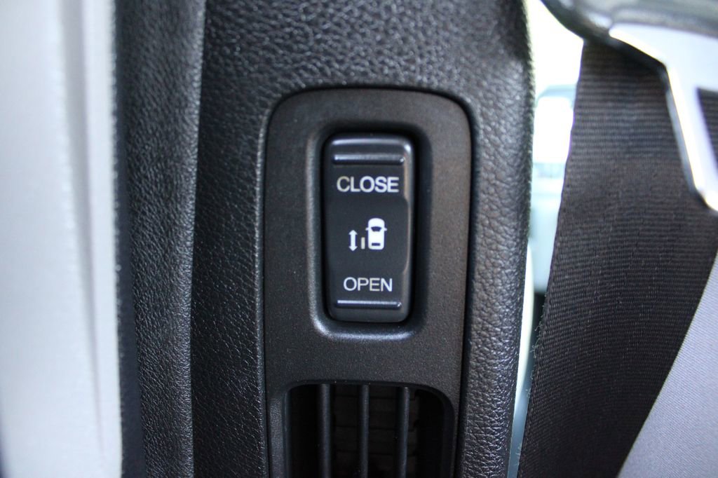 Used 2019 Honda Odyssey EX image 16