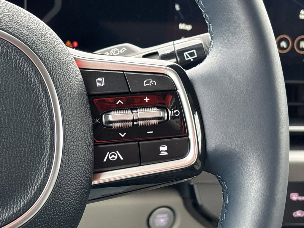 New 2025 Kia Carnival SX Prestige FWD image 22