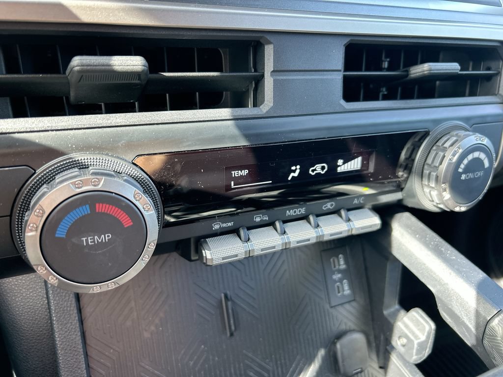Certified 2025 Toyota 4Runner SR5 AWD/4WD image 18