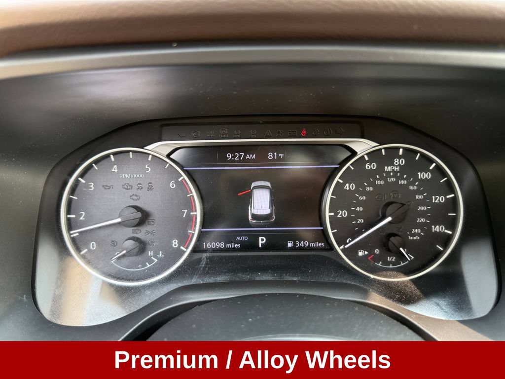 Used 2023 Nissan Rogue SV AWD/4WD image 17