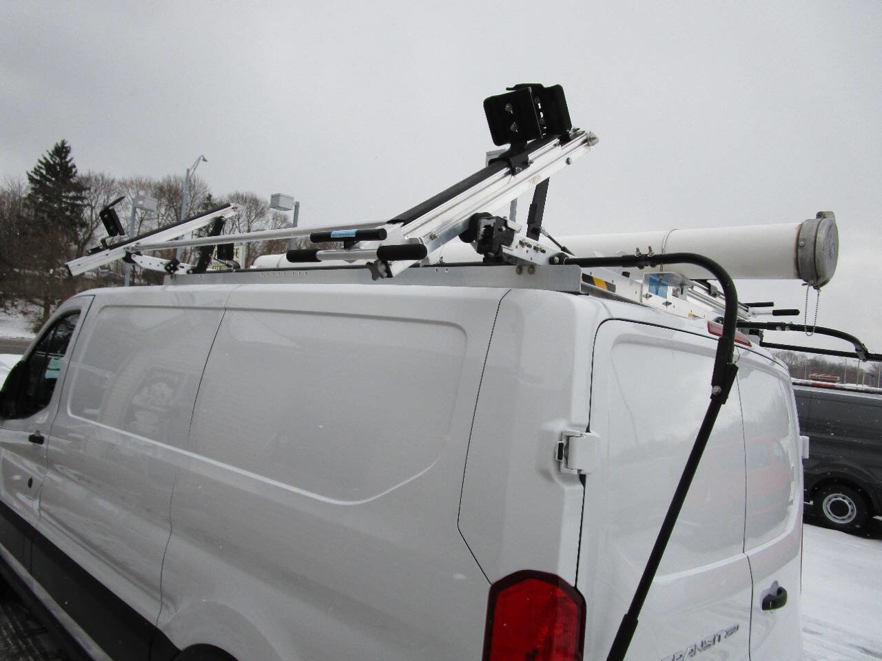 Used 2022 Ford Transit 250 Low Roof AWD image 39